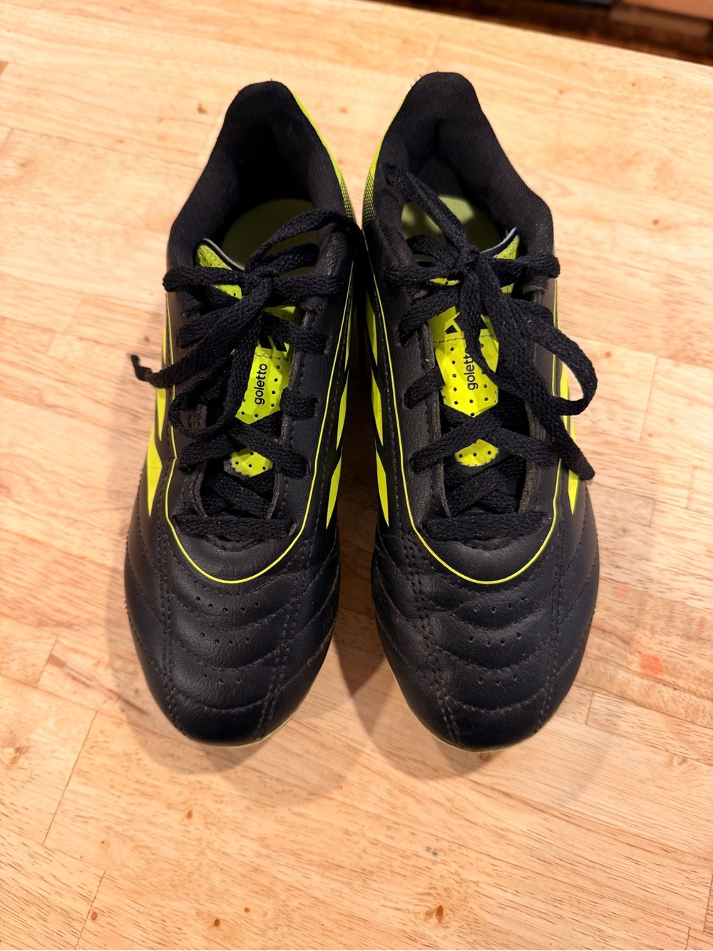 Kids Black & Neon Yellow Soccer Cleats
